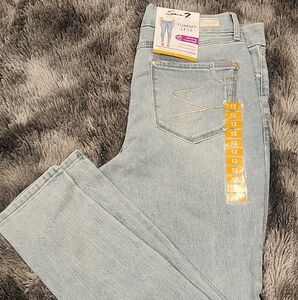 Seven7 Blue Skinny Jeans with Subtle Stitching